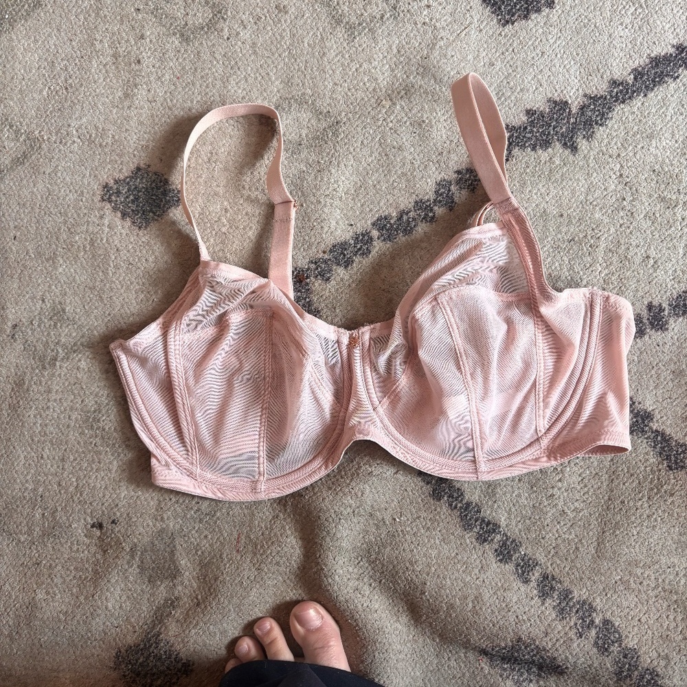 brand new bra with tags - us 36DD